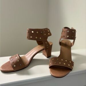Vaneli Tan gold stud accent sandal